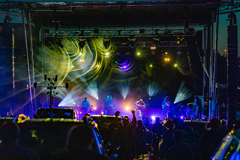 Billy Strings Drive in FOH Photo by Jesse Faatz