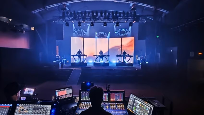 ChamSys for Chinese Man. Large touring stage using Chamsys products.
