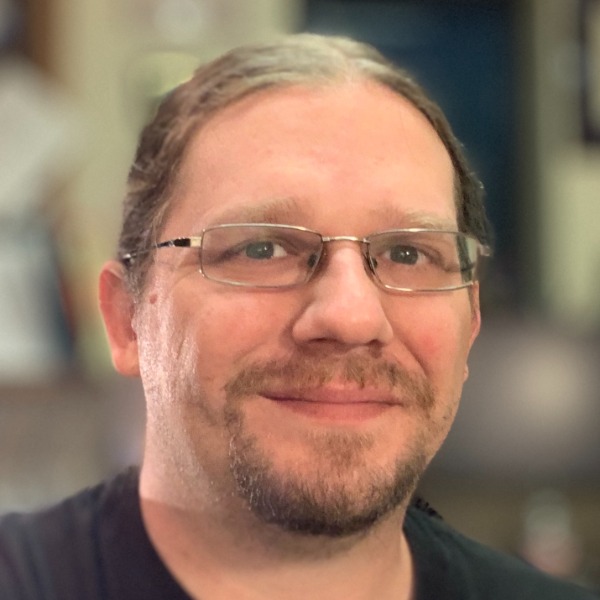 Justin Bennett Headshot