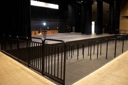 Staging Concepts’ largest Uplift project to date features 36 adjustable platforms that can be raised or lowered to create stages with customized shapes and sizes.