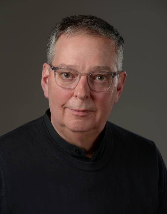 Dana Taylor Headshot